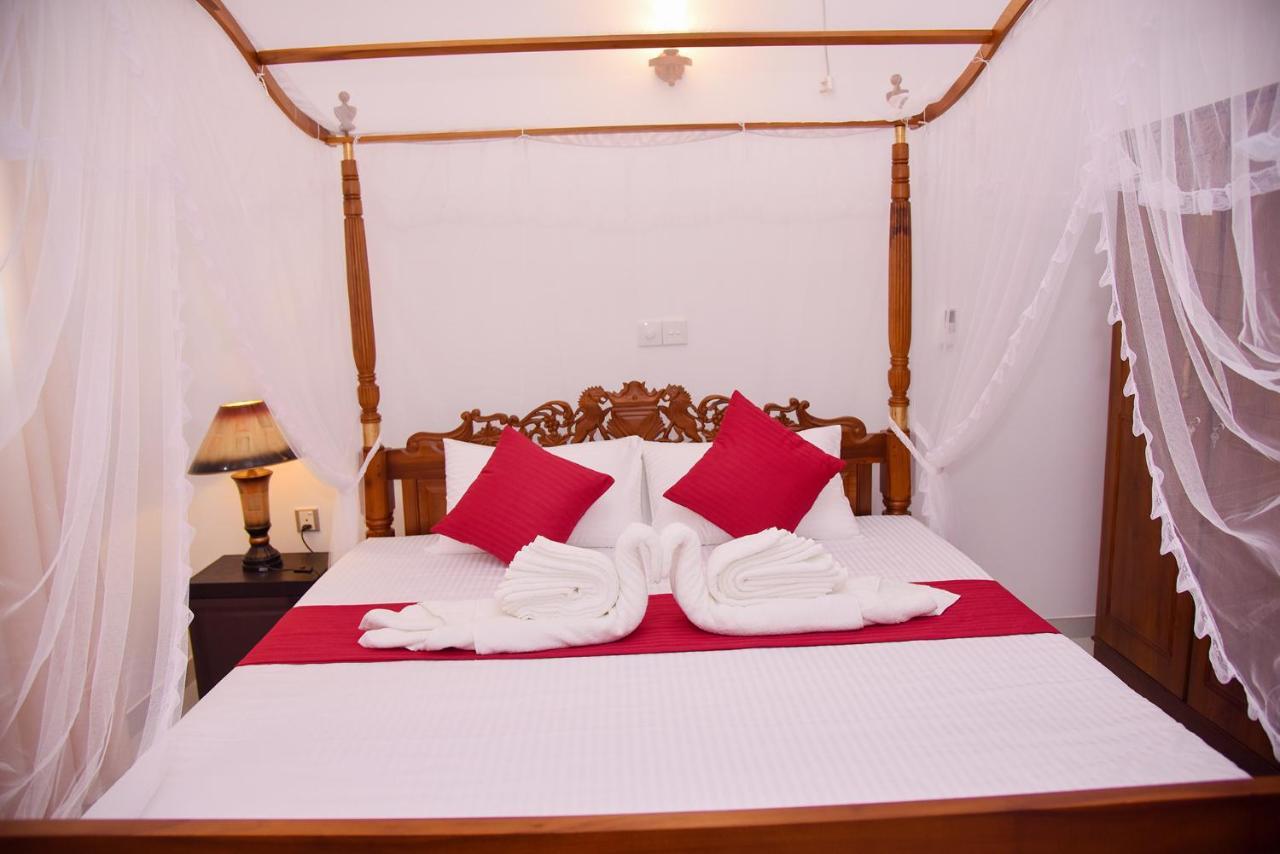 Movi Holiday Apartment Bentota Bagian luar foto